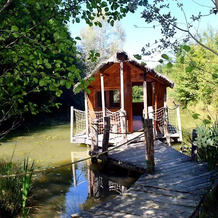 Lantgård Les Cabanes De Trencalli *